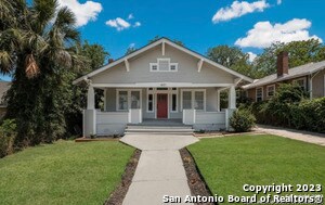 621 Hays St in San Antonio, TX - Building Photo