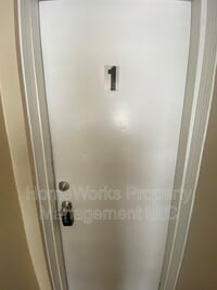 23 S Calhoun St - 10