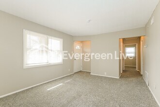 13 St Benedict Ct in Breckenridge Hills, MO - Building Photo - Building Photo