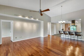 15 Escondido Cir, Unit 142 in Altamonte Springs, FL - Building Photo - Building Photo