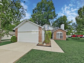 2227 Joann Dr in Spring Hill, TN - Building Photo