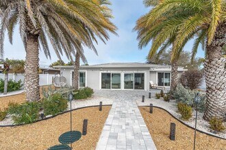 9020 Gulf Blvd in St Pete Beach, FL - Building Photo - Building Photo