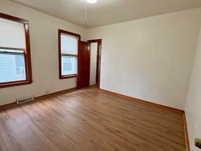 40 Orchard St in Bristol, CT - Building Photo - Building Photo