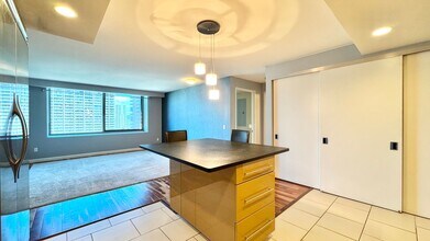 1200 Queen Emma St in Honolulu, HI - Building Photo - Building Photo