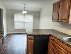391 Dorr Dr in Goodlettsville, TN - Building Photo - Building Photo