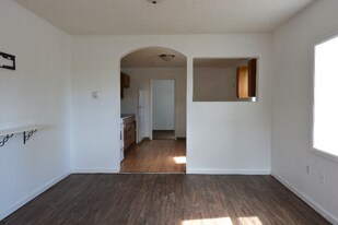 813 W 6th St in Cheyenne, WY - Building Photo