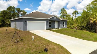 580 Treemont Ave in Palm Bay, FL - Building Photo - Building Photo