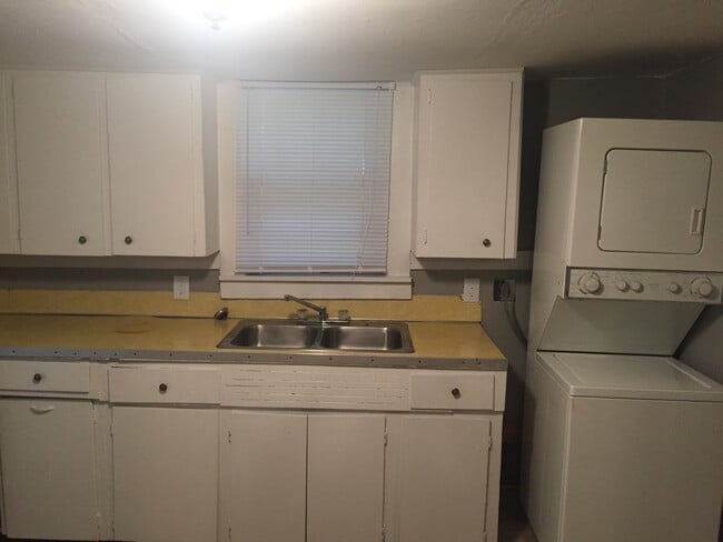 property at 1503 N Olive St