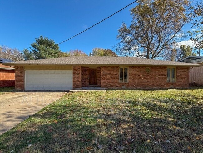 property at 1152 S Paula Ave