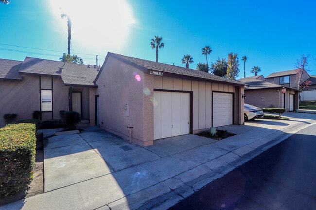 1162 Desert Willow Ln, Unit D in Corona, CA - Building Photo - Building Photo