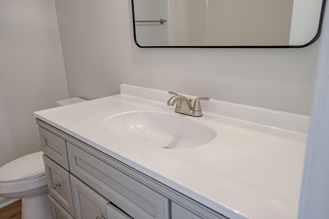 property at 1312 Farmingdale Dr