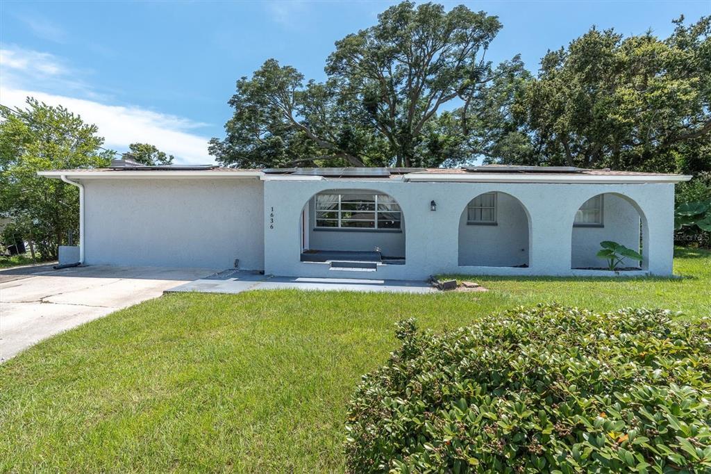 1636 Bravo Dr in Clearwater, FL - Building Photo