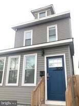 300 D'Arcy Ave in Hamilton Township, NJ - Building Photo