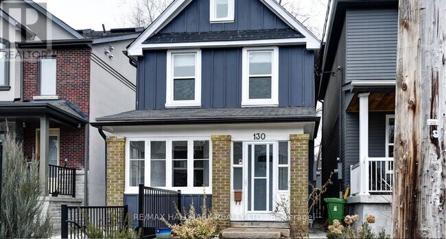 130 Ashdale Ave in Toronto, ON - Building Photo - Building Photo
