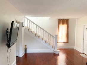 2818 Dupont Ave N in Minneapolis, MN - Building Photo - Building Photo