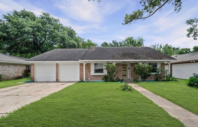 10935 Silkwood Dr