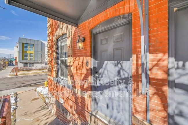 2306 Glenarm Pl in Denver, CO - Building Photo - Building Photo