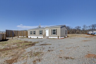 295 Seays Rd in Trenton, KY - Building Photo - Building Photo