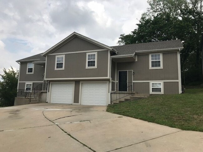 109 Cambridge St in Kansas City, KS - Building Photo - Building Photo