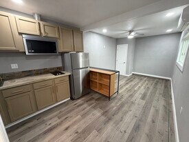 2207 Fairfield Ave, Unit Studio in Fairfield, CA - Building Photo