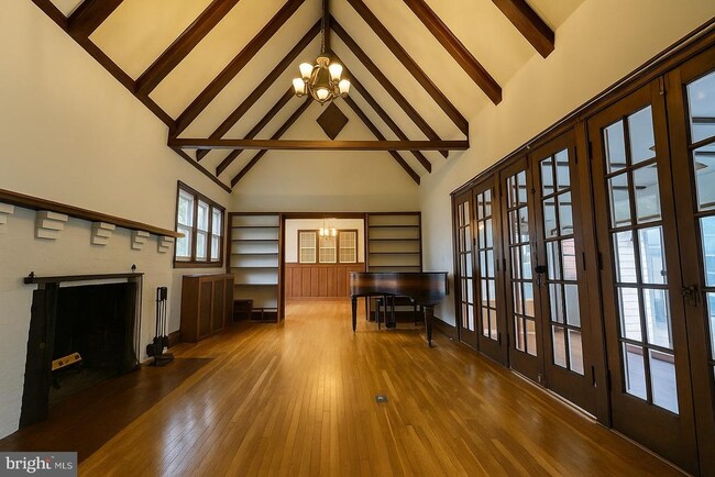 property at 10001 Dallas Ave