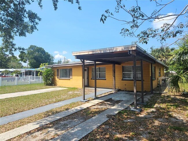 2412 Kiwanis Ave in Lakeland, FL - Building Photo - Building Photo