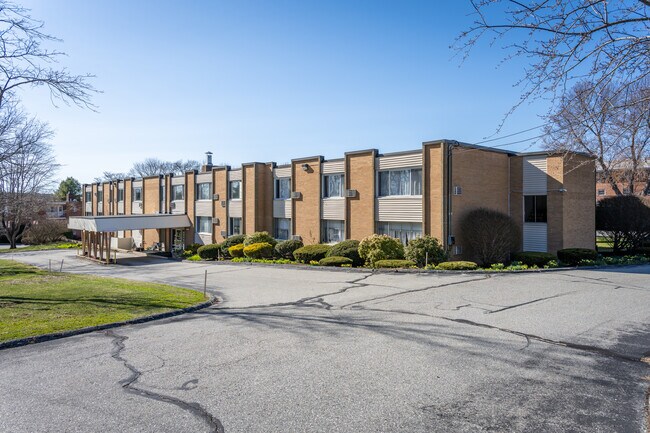 57 Westridge Rd in New London, CT - Building Photo - Primary Photo