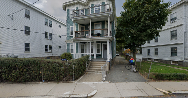 331 Faneuil St, Unit 1