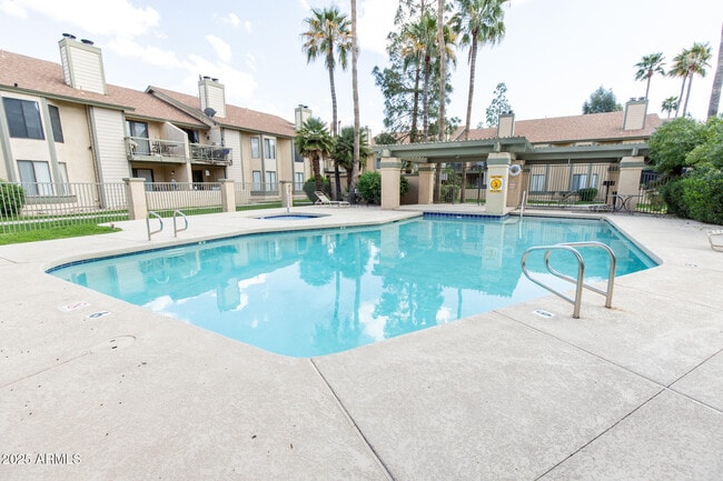 5236 W Peoria Ave in Glendale, AZ - Building Photo - Building Photo