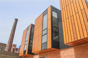33 Russell St in Rochester, NY - Building Photo