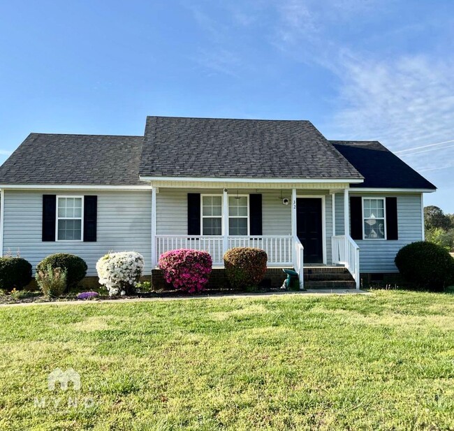 property at 32 Winesap Ln