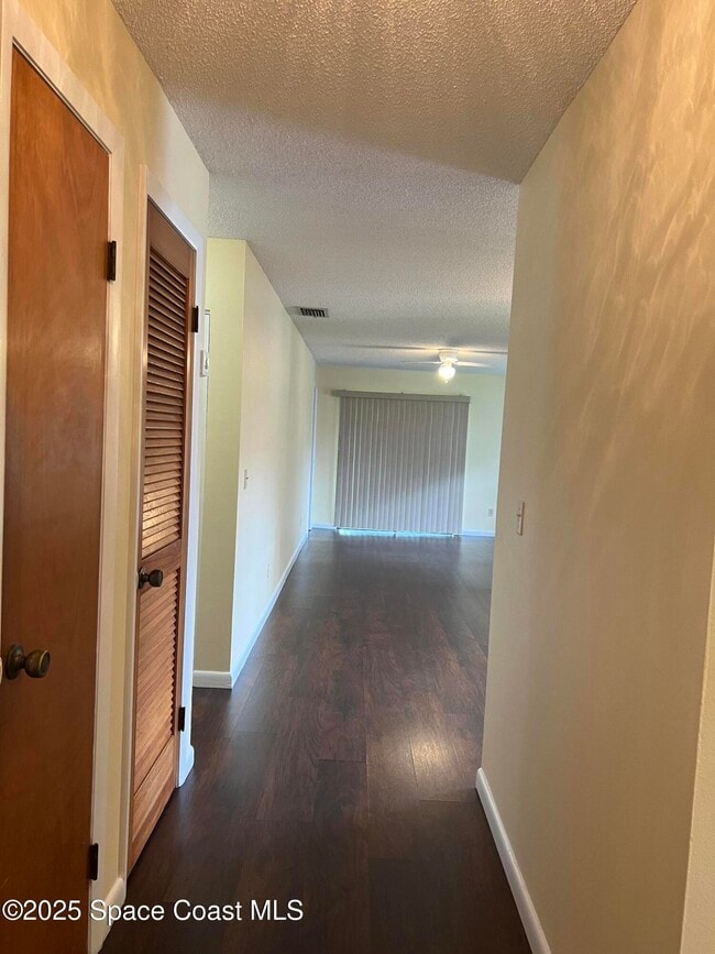 200 St Lucie Ln in Cocoa Beach, FL - Building Photo - Building Photo