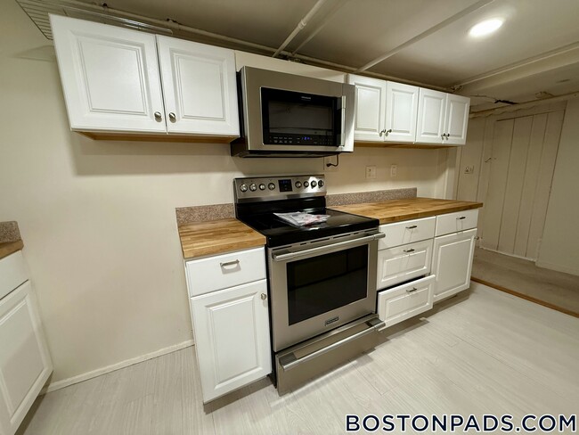 property at 520 Hancock St