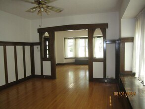 3013 N Murray Ave in Milwaukee, WI - Building Photo - Building Photo