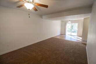 4612 Dehaven Dr in Columbia, MO - Building Photo - Building Photo