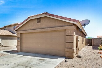 22813 W Gardenia Dr in Buckeye, AZ - Building Photo - Building Photo