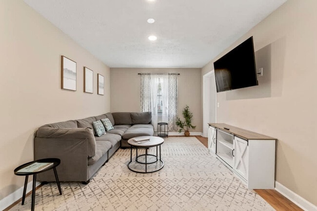 1537 Flagler Ave