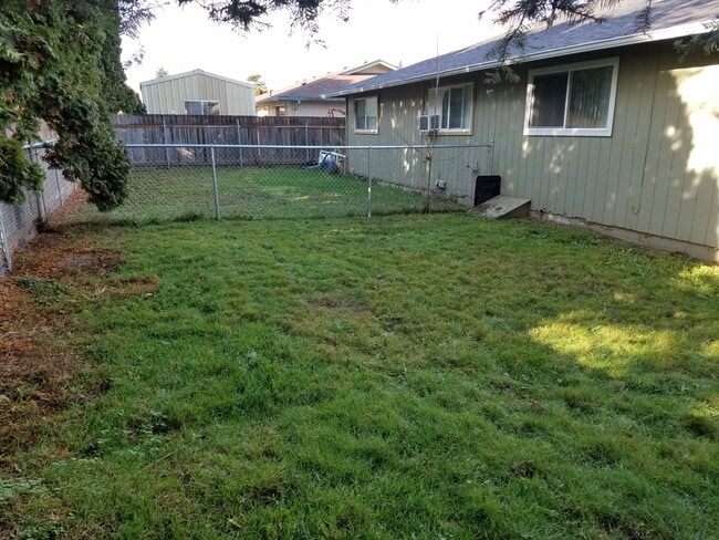4732 Cougar Ct SE, Unit 4734- in Salem, OR - Building Photo - Building Photo