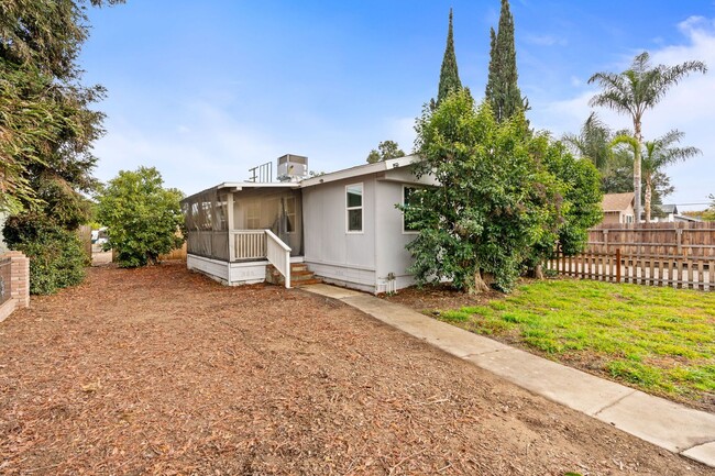 property at 720 S Velie St