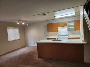 2128 Palisade Ave-Unit -3 in Modesto, CA - Foto de edificio - Building Photo