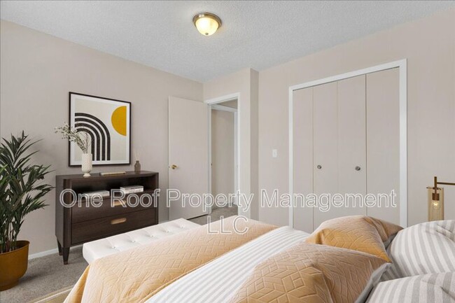 701 Linwood Dr in Harrisonville, MO - Building Photo - Building Photo