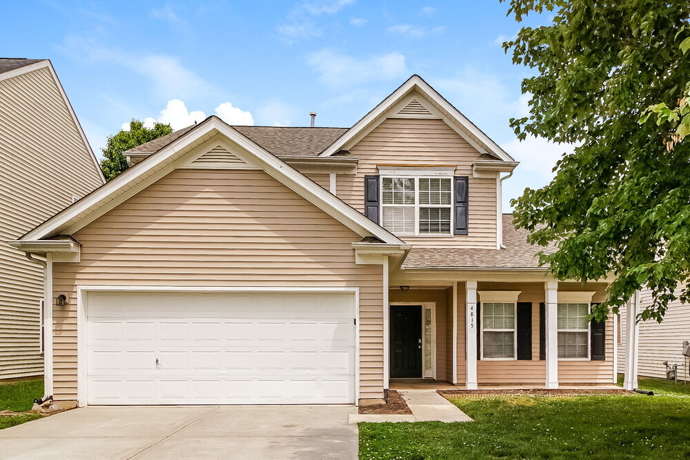 4815 Sunburst Ln in Charlotte, NC - Building Photo