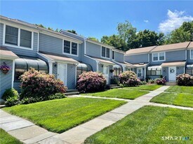 35 Seaside Ave in Stamford, CT - Building Photo