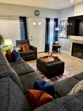 6700 Amarinta Ave in Las Vegas, NV - Building Photo - Building Photo