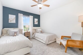 Windridge Townhomes in Florence, KY - Foto de edificio - Building Photo