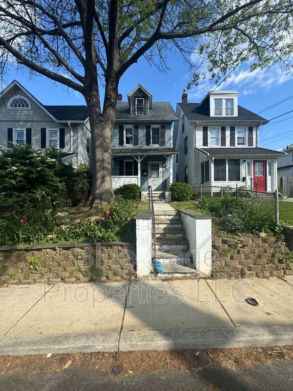 property at 754 Buck Ln