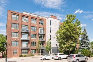 43 Charlton St, Unit B-404 in Everett, MA - Building Photo