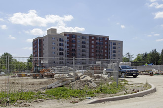 Villa Polonia in Brampton, ON - Building Photo - Building Photo