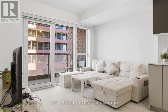 property at 8 Tippett Rd