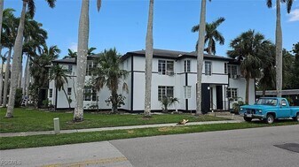 2554-2556 First St in Ft. Myers, FL - Building Photo